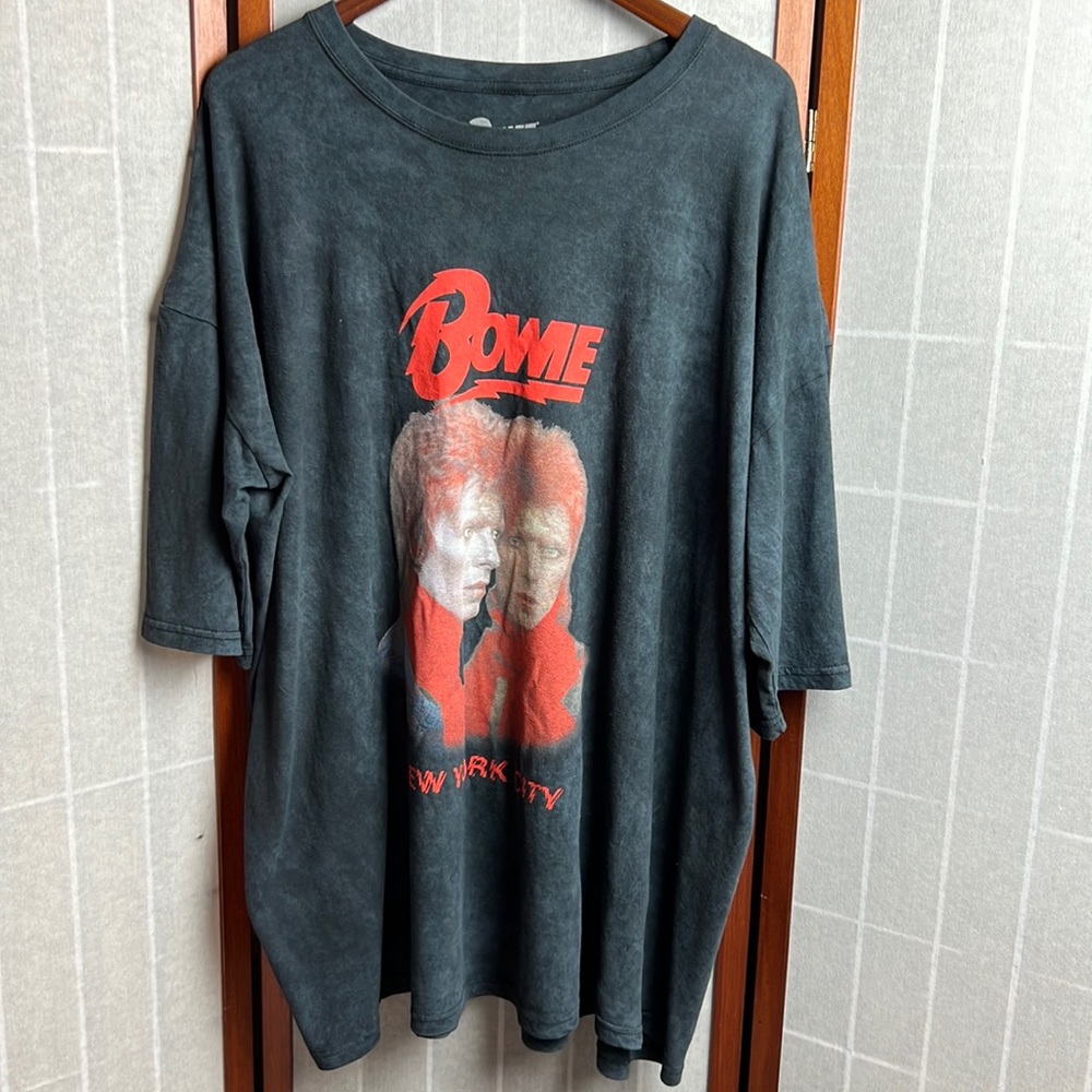 BOWIE T- Shirt size XL